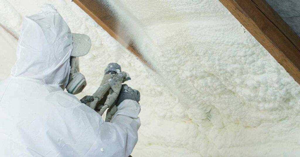 Insulation Contractor in Ny work on the attic